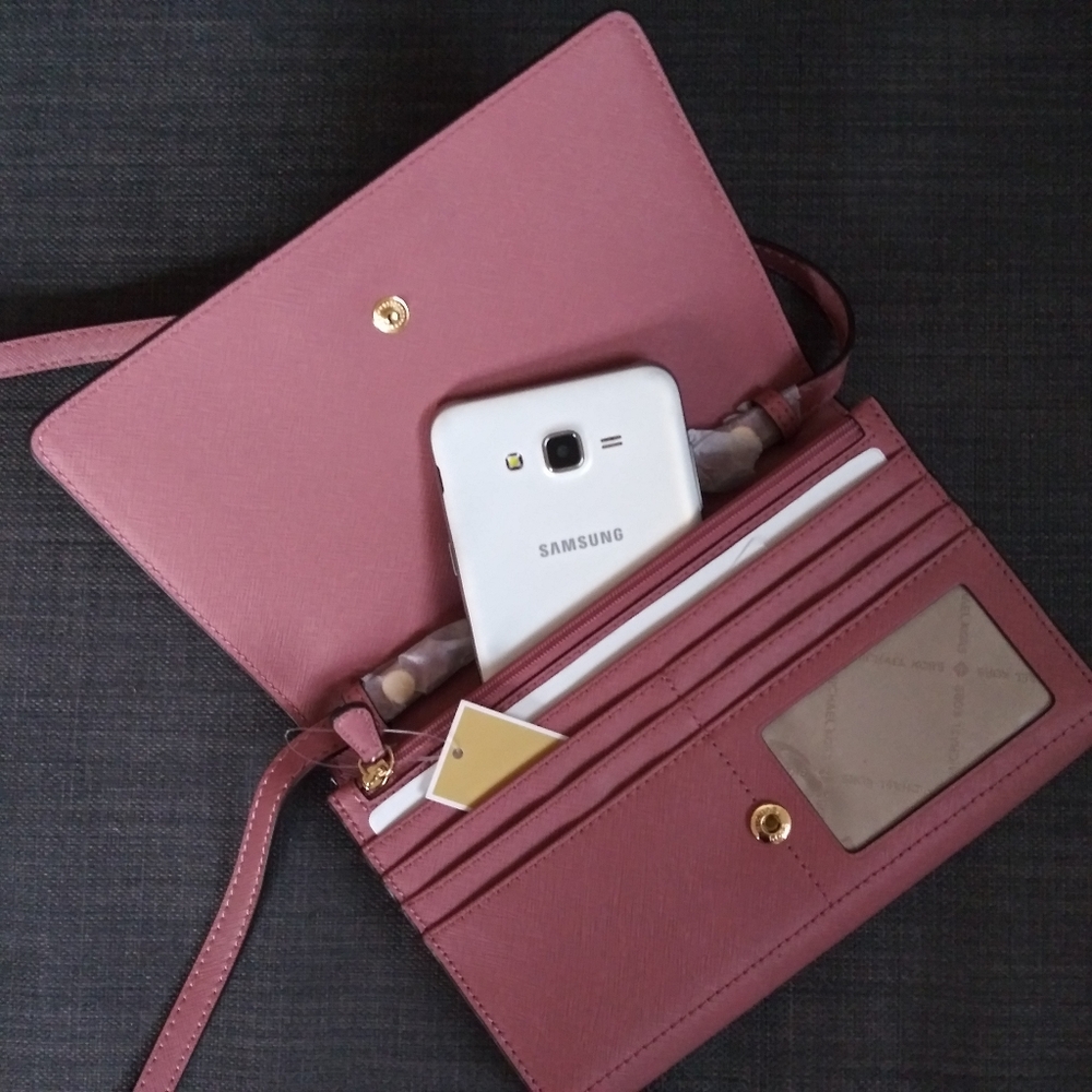 NWT MICHAEL KORS LARGE PHONE CROSSBODY BAG CASE CLUTCH - Picture 3 of 7